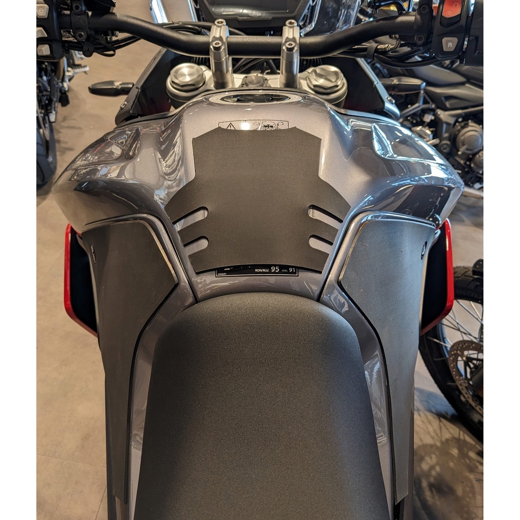 [WRAPTRI005-002] Eazi-Grip Silicone Wrap-Around Tank Grip for Triumph Tiger 900 - image 2