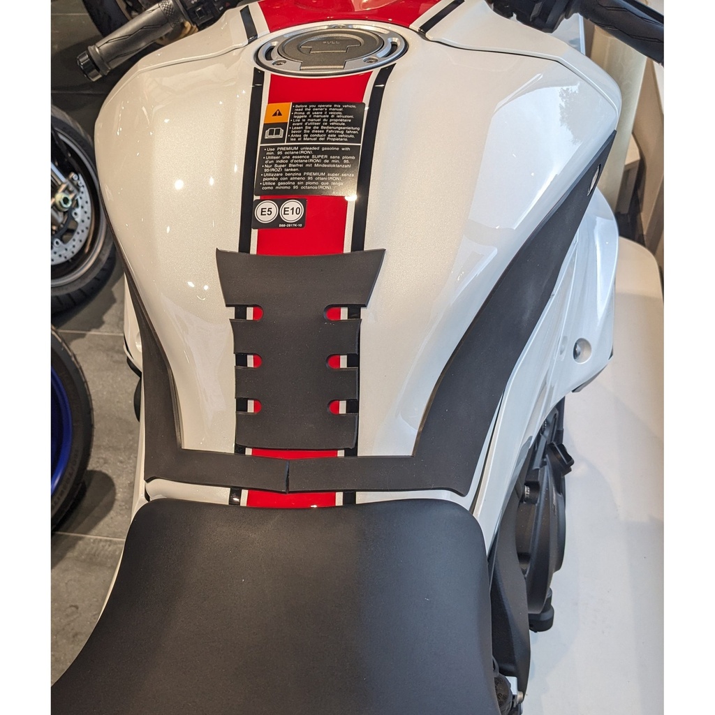 [WRAPYAM005] Eazi-Grip Silicone Wrap-Around Tank Grip for Yamaha YZF-R1 - image 2