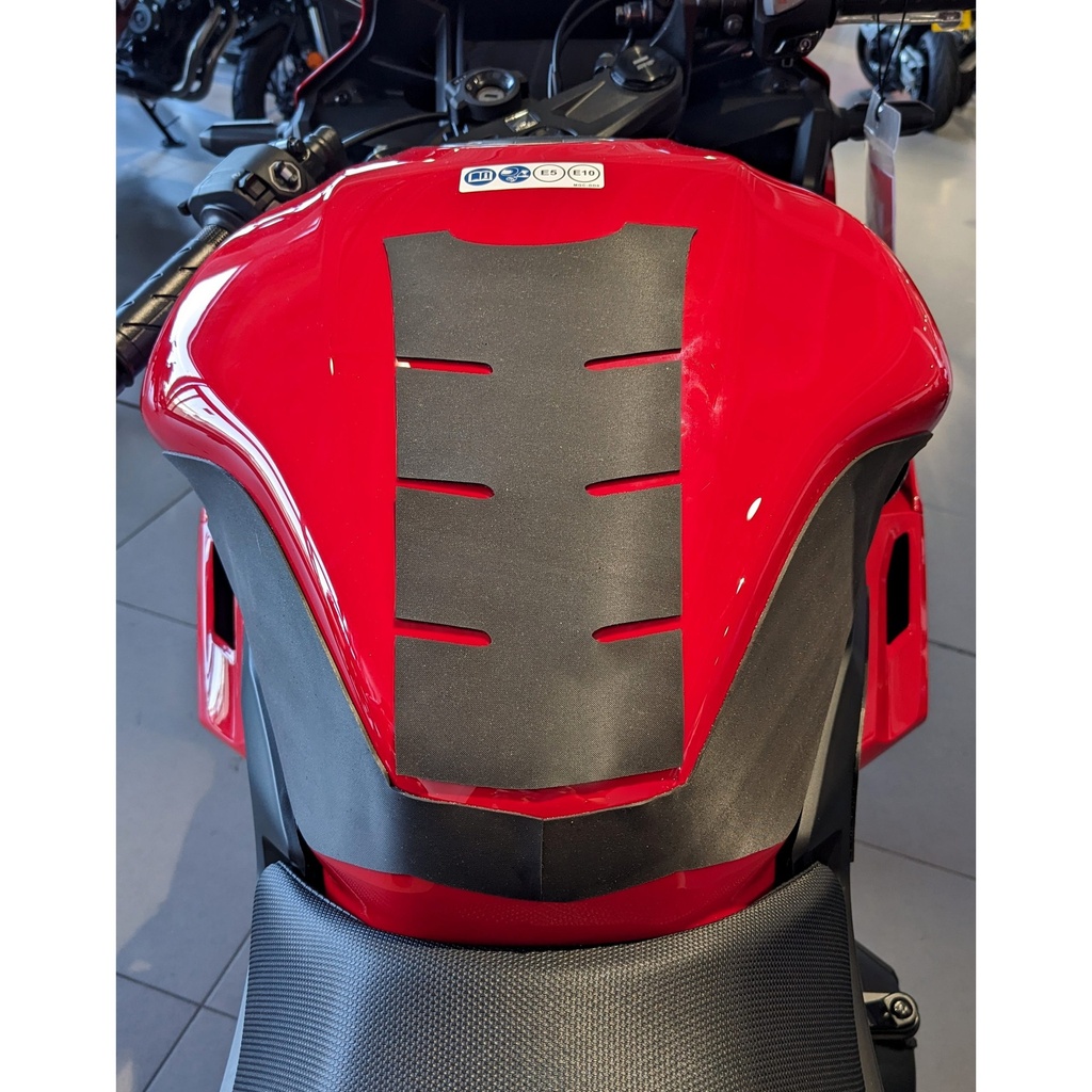 [WRAPHON015] Eazi-Grip Silicone Wrap-Around Tank Grip for Honda CBR500R - image 2