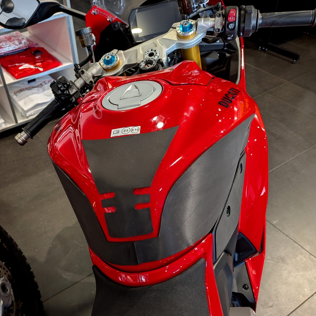 [WRAPDUC005] Eazi-Grip Silicone Wrap-Around Tank Grip for Ducati Panigale V2 - image 2