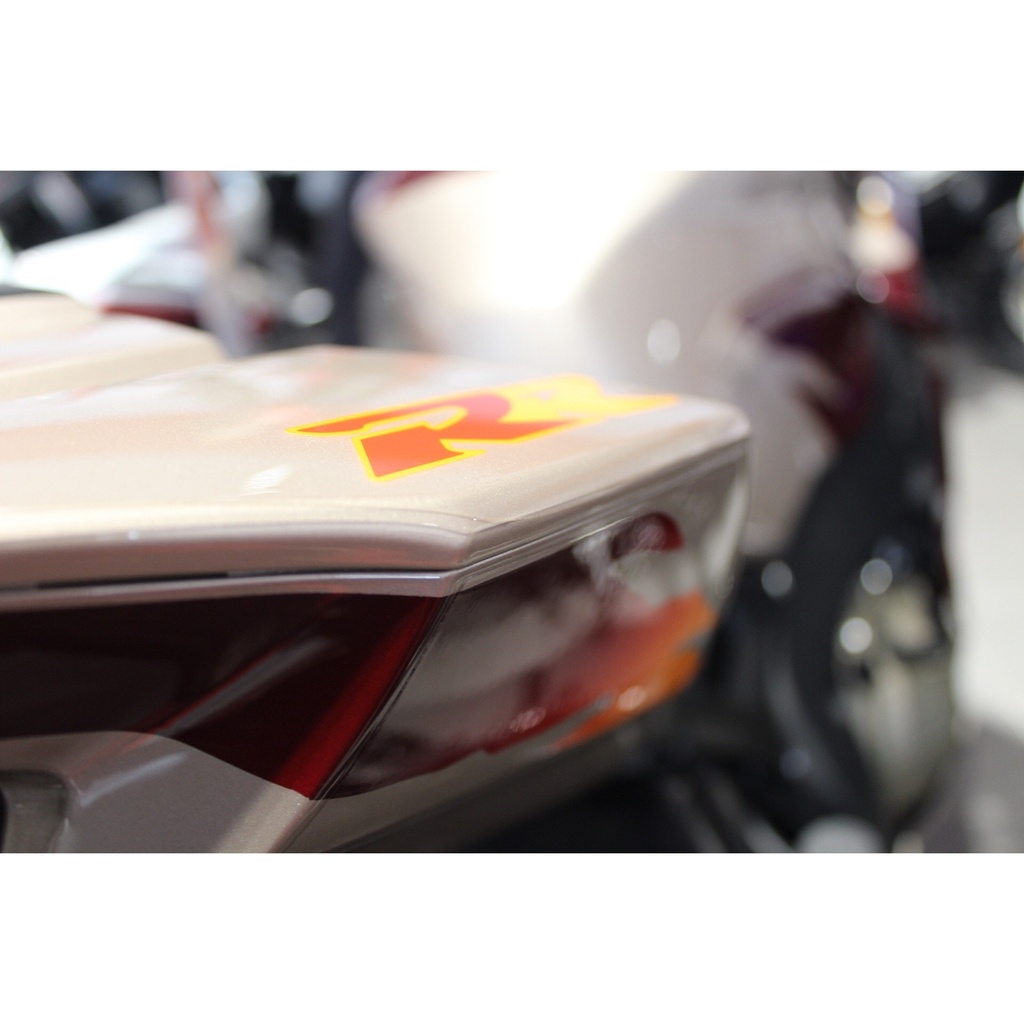 [TANKYAM008] Eazi-Grip Tank Protection Film for Yamaha R9 (Gloss) - image 3