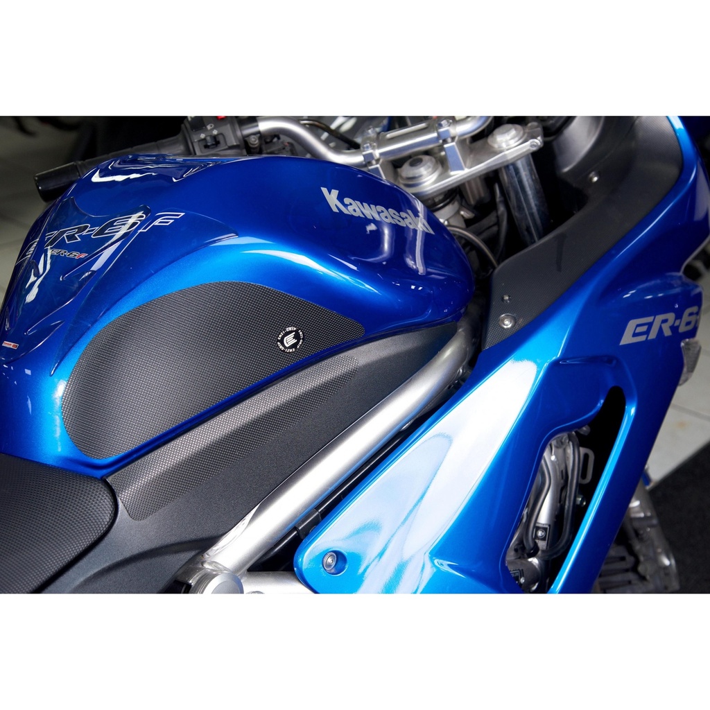[PRO415BL] Eazi-Grip PRO Tank Grips for Kawasaki Ninja 650 / R, ER-6, clear or black (Black) - image 1