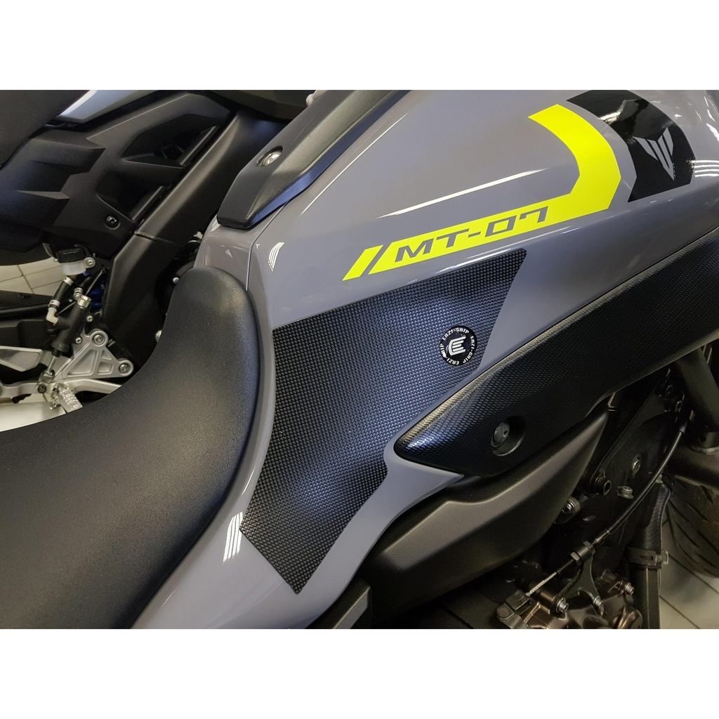 [PRO914BL] Eazi-Grip PRO Tank Grips for Yamaha MT-07 2014 - 2017, clear or black (Black) - image 1
