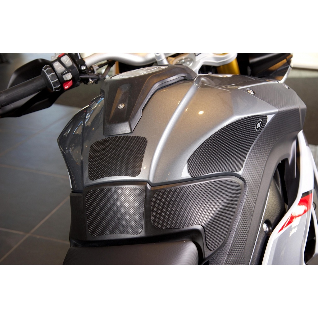 [SIL110BL] Eazi-Grip Silicone Tank Grips for BMW S1000XR 2015 - 2019 - image 1