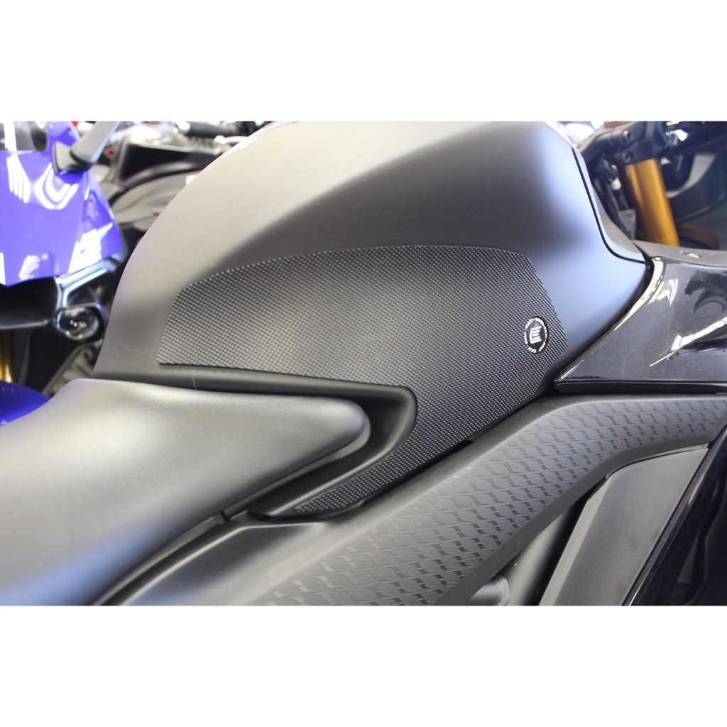 [SIL934BL] Eazi-Grip Silicone Tank Grips for Yamaha YZF-R3 - image 1