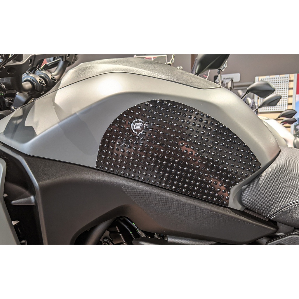 [SCTP938] Eazi-Grip PPF Tank Grips for Yamaha Tracer 7 - image 1