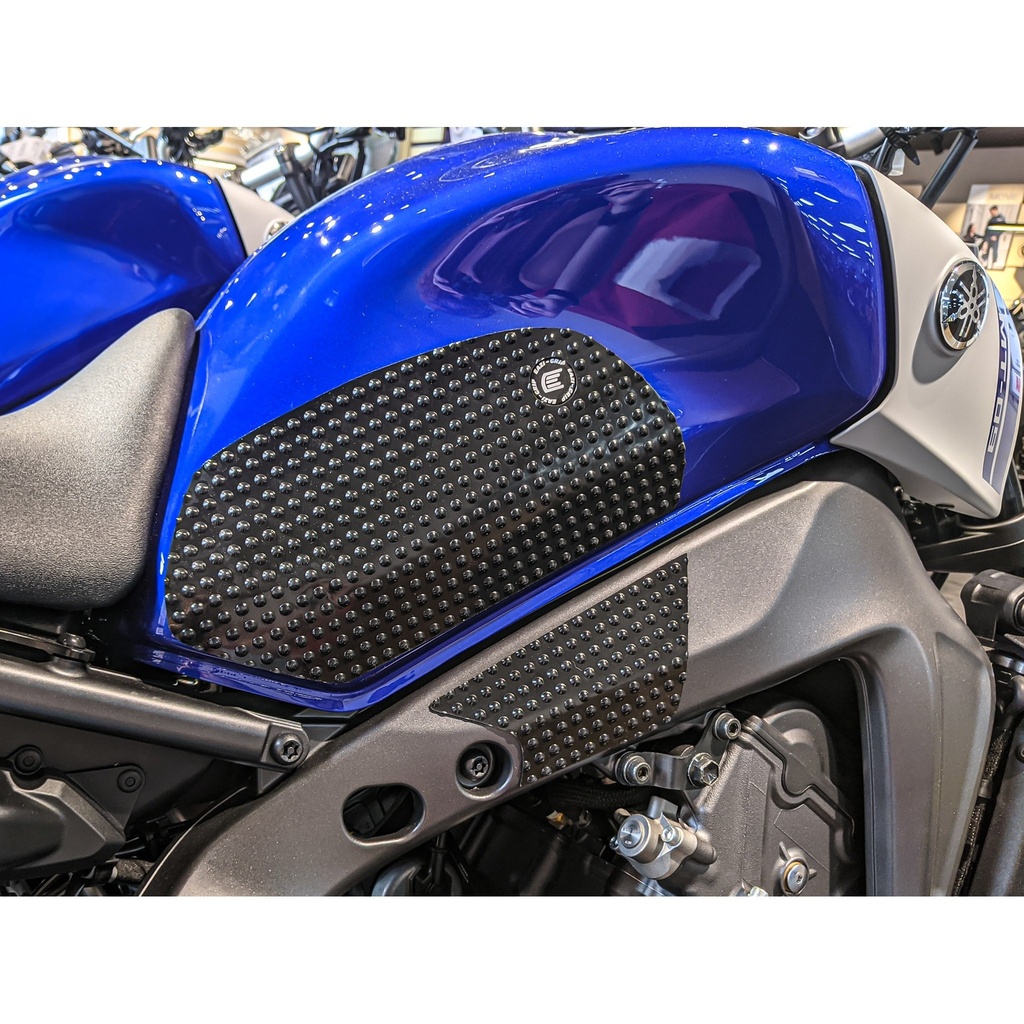 [SCTP944] Eazi-Grip PPF Tank Grips for Yamaha MT-09 2021 - 2023 - image 1