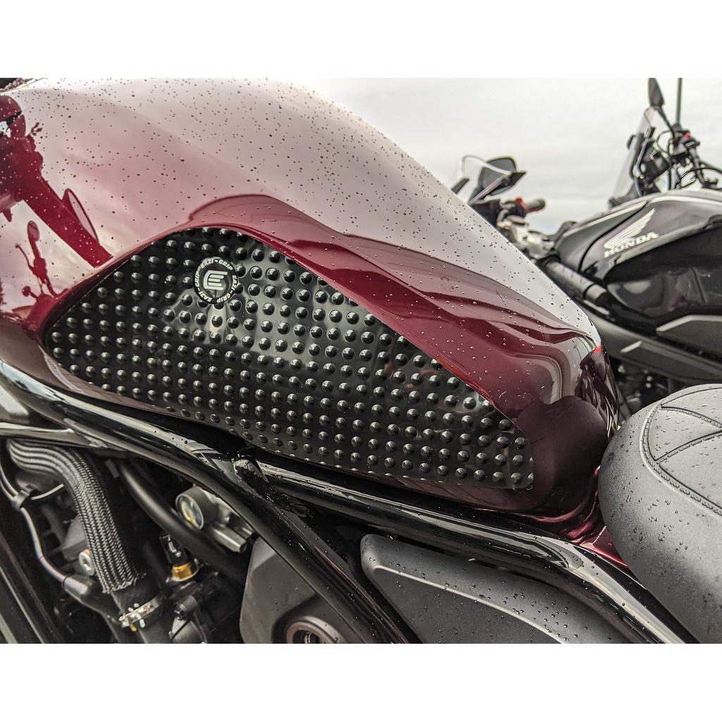 [SIL353BL] Eazi-Grip Silicone Tank Grips for Honda CMX1100 Rebel 2021 - image 1