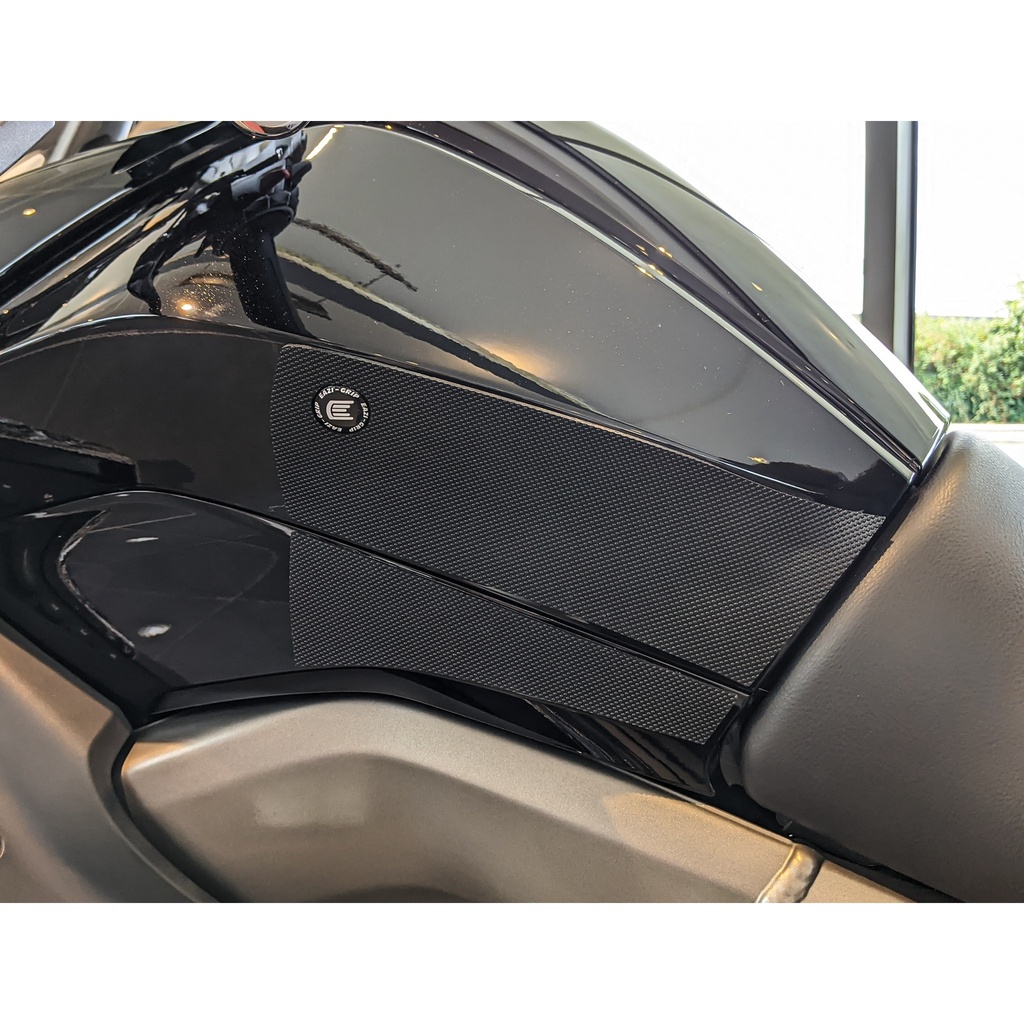 [SCTP135] Eazi-Grip PPF Tank Grips for BMW K 1600 - image 1