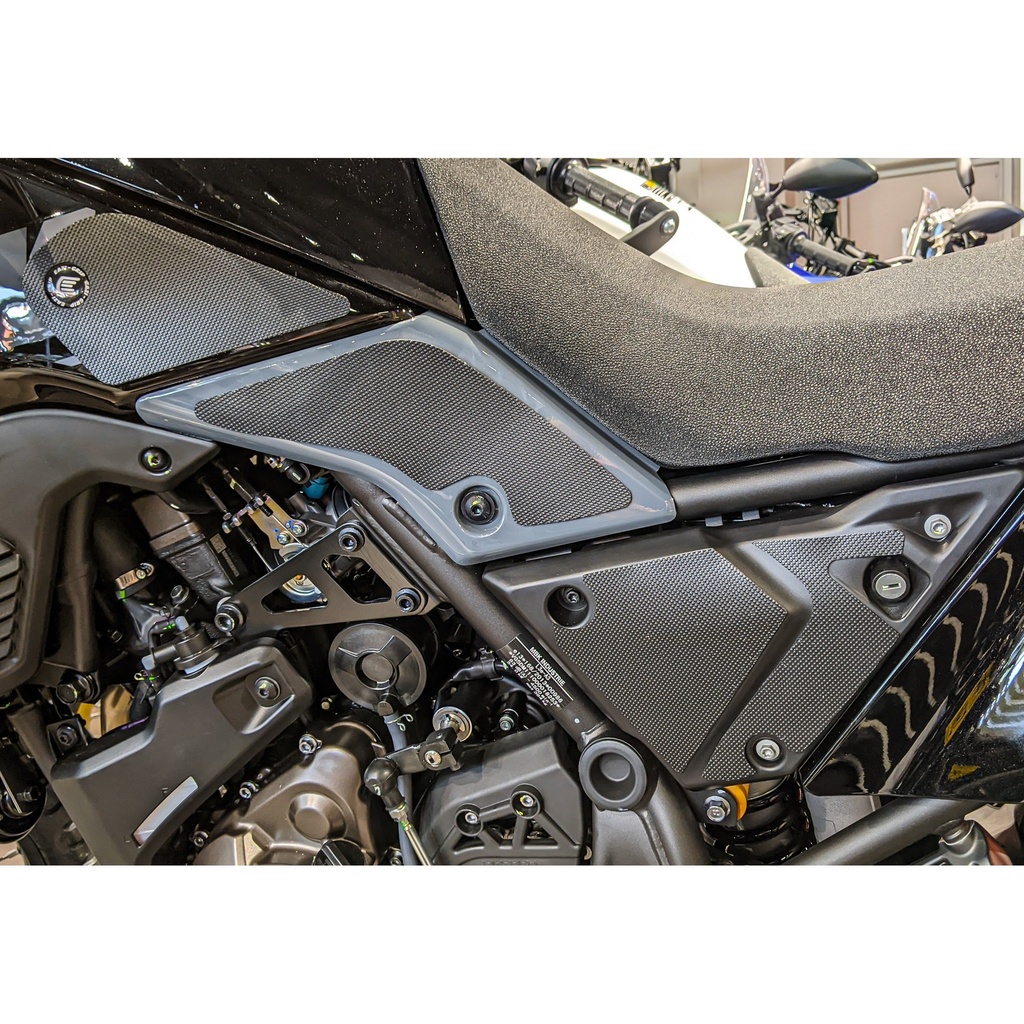 [PRO951BL] Eazi-Grip PRO Tank Grips Off-Road for Yamaha Tenere 700, clear or black (Black) - image 1